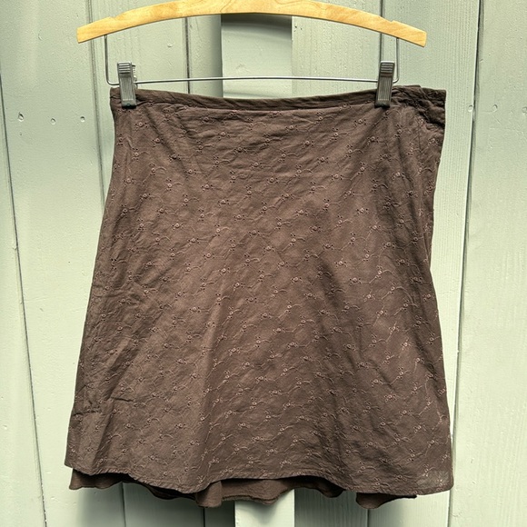 Lole Dresses & Skirts - Lole brown eyelet lined skirt W8
